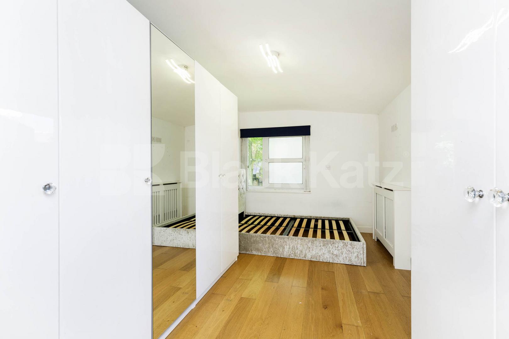 			1 Bedroom, 1 bath, 1 reception Flat			 Mackenzie Road, Caledonian Road